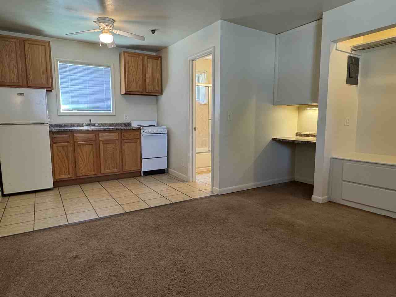 510 S Hays Ave #2 - Photo 4 of 10