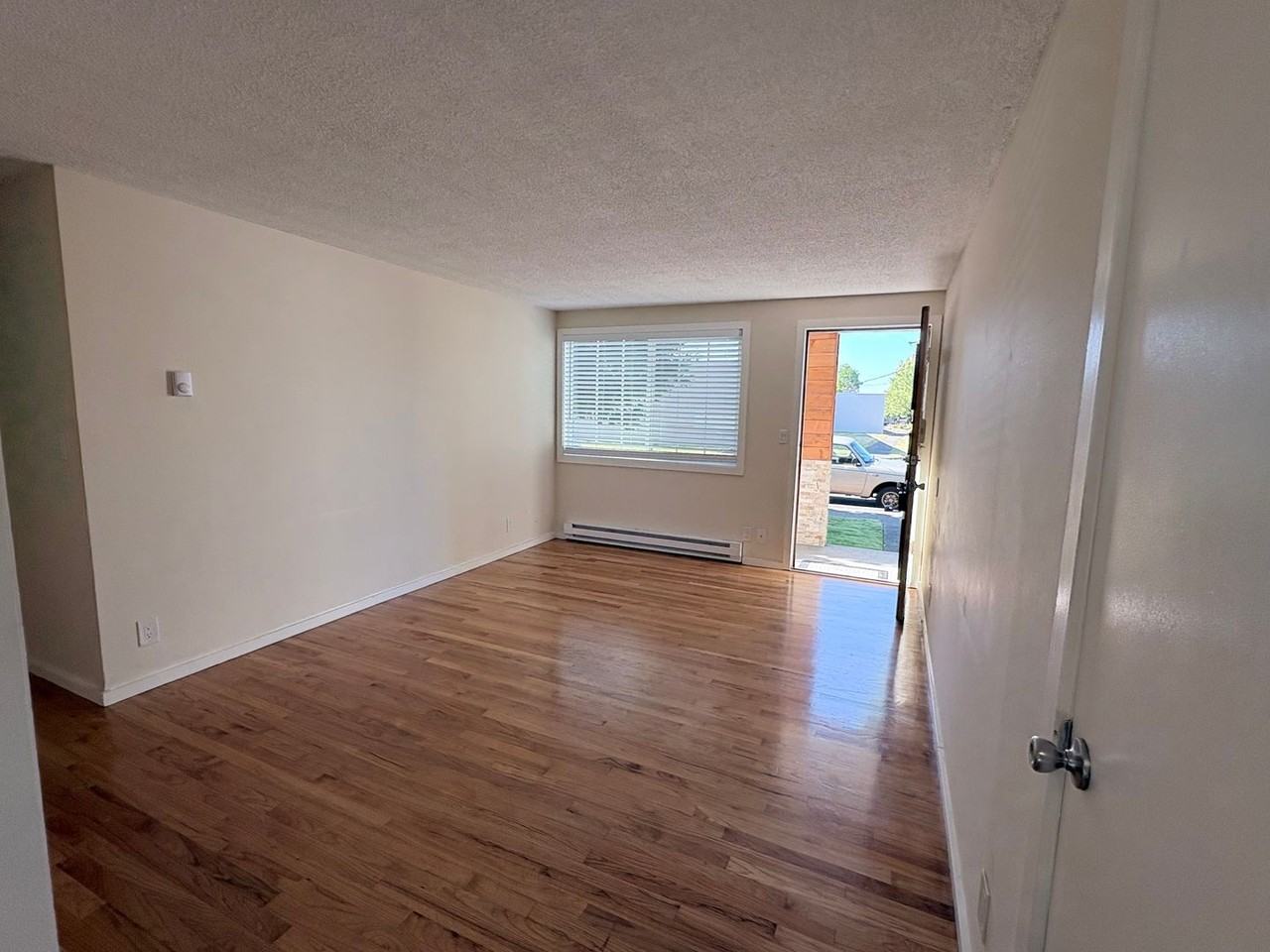 C2402 - Maple Court Apartments - Photo 2 of 18