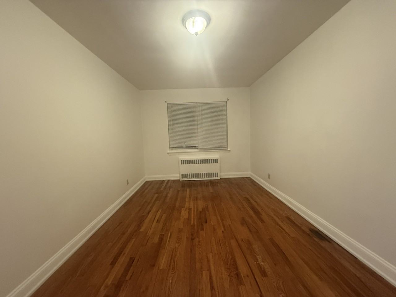Underhill Ave - Photo 5 of 10