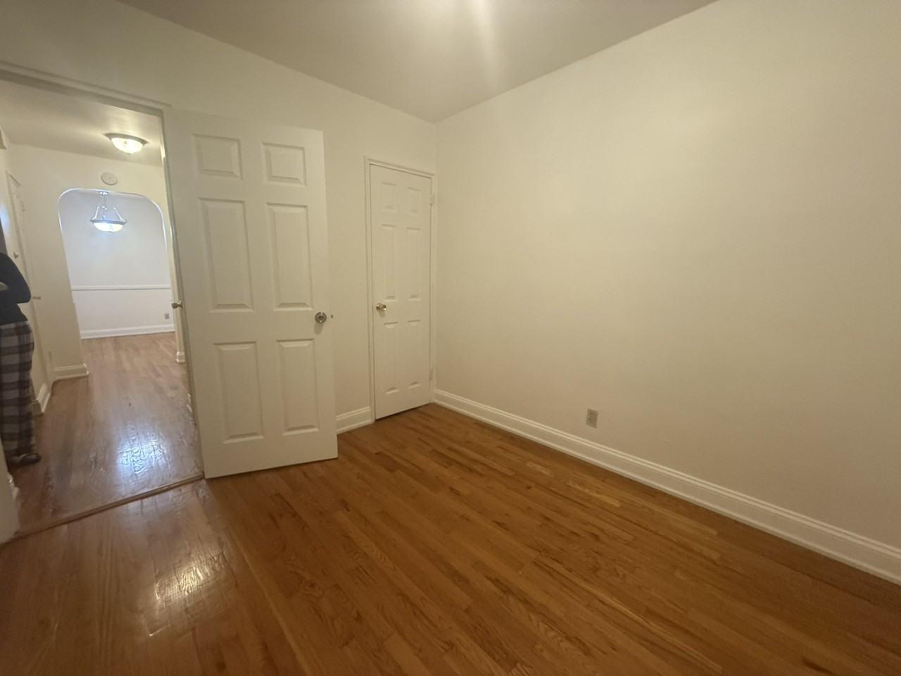 Underhill Ave - Photo 7 of 10