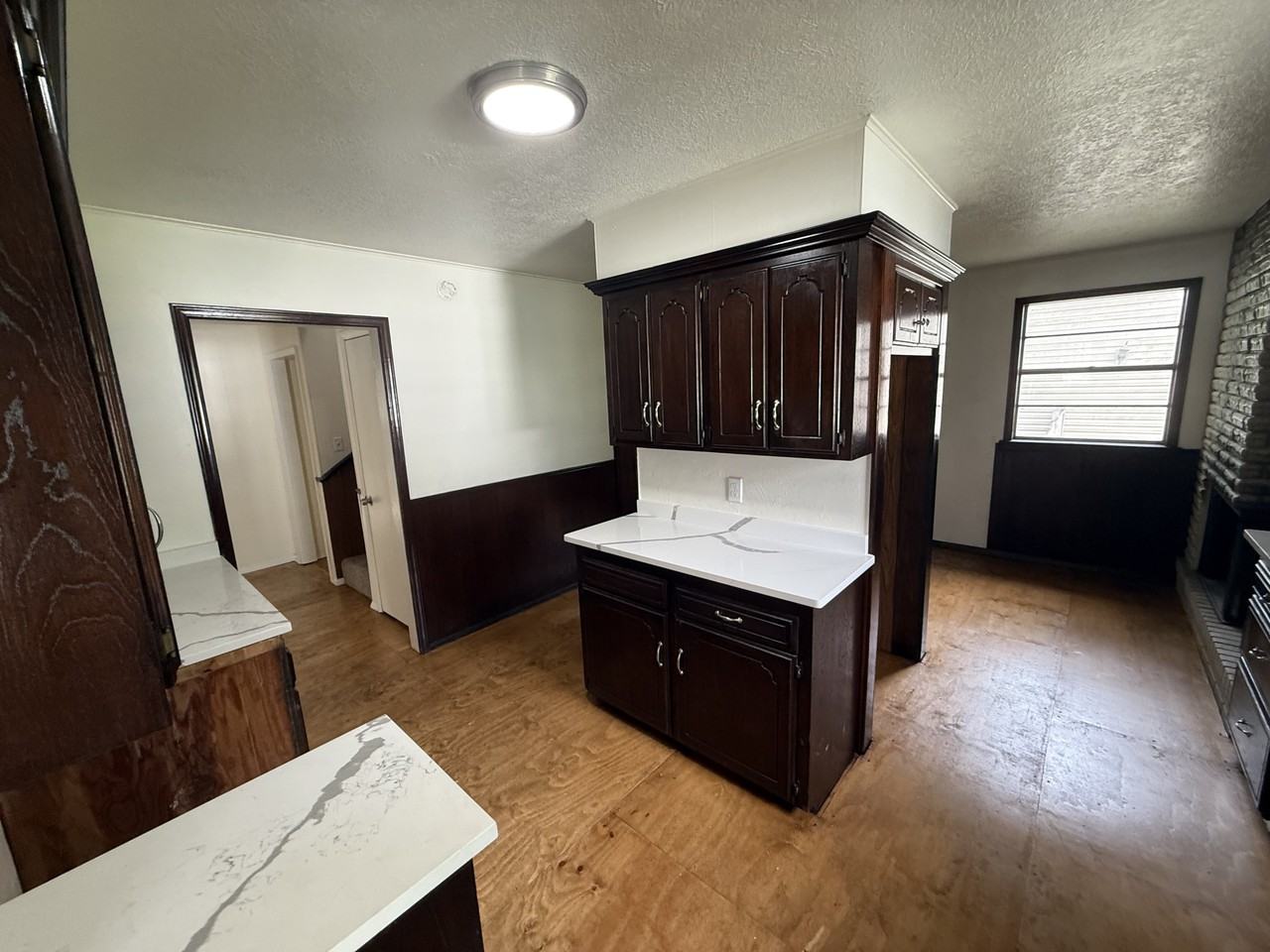 817 E 15th St #1 - Photo 3 of 10