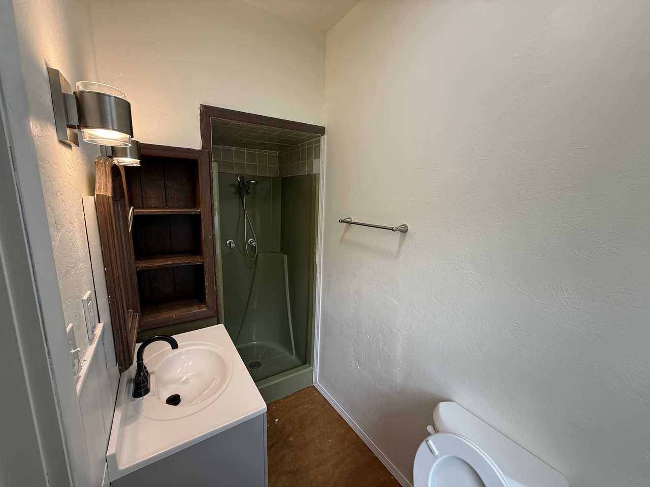 817 E 15th St #1 - Photo 6 of 10