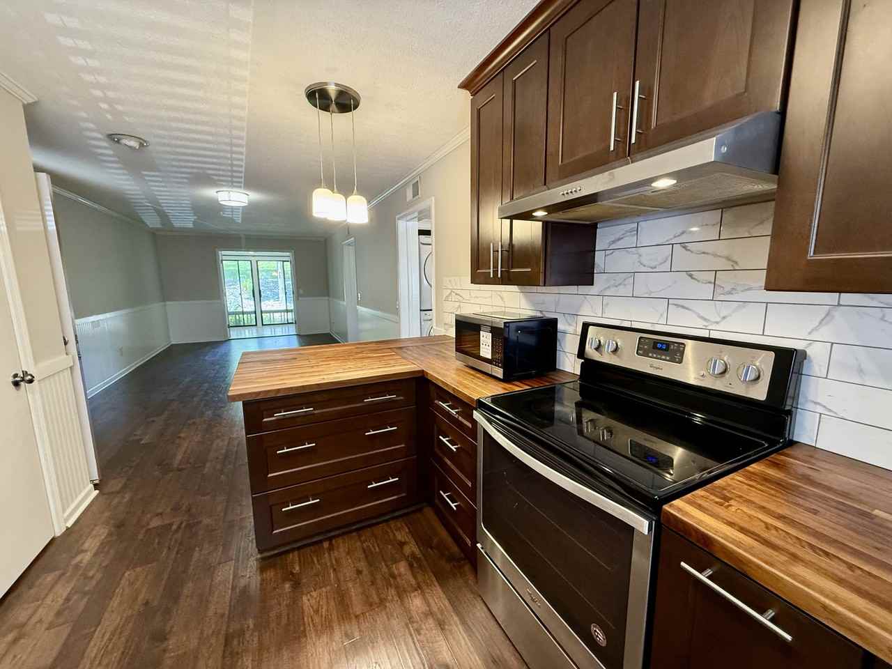 15 Lake Dr #1 - Photo 3 of 19