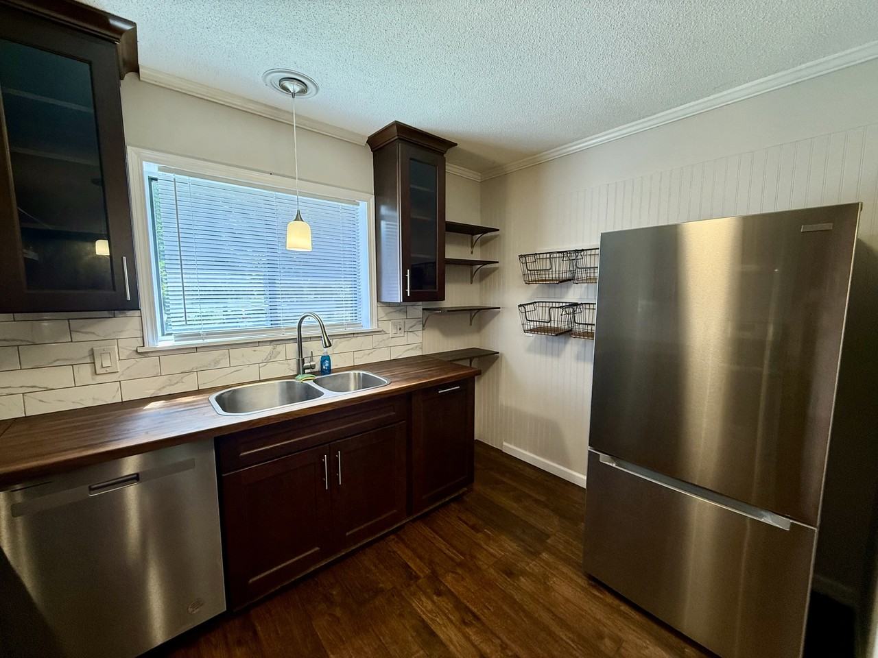 15 Lake Dr #1 - Photo 4 of 19