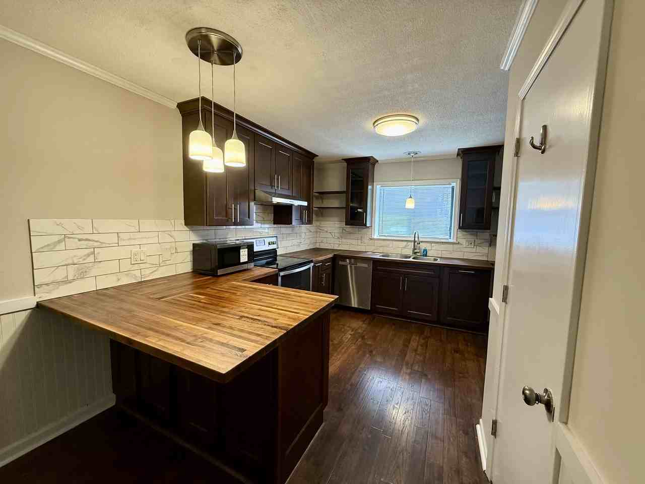 15 Lake Dr #1 - Photo 7 of 19