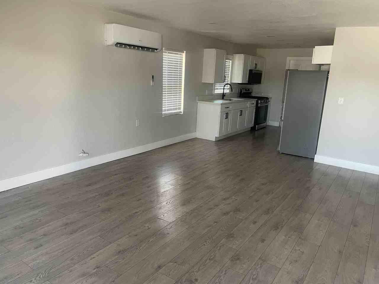419 14th St #1 - Photo 2 of 13