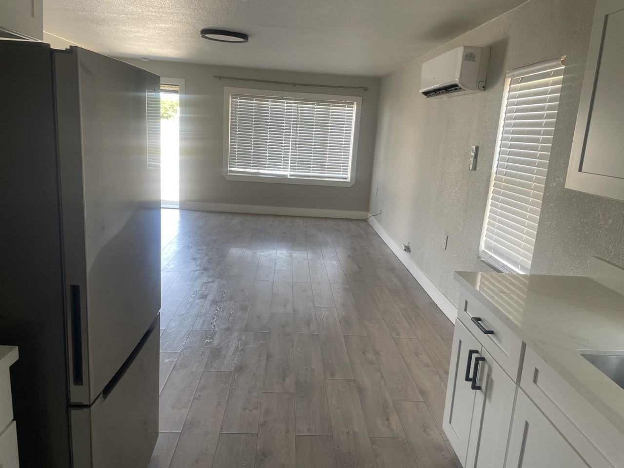 419 14th St #1 - Photo 3 of 13