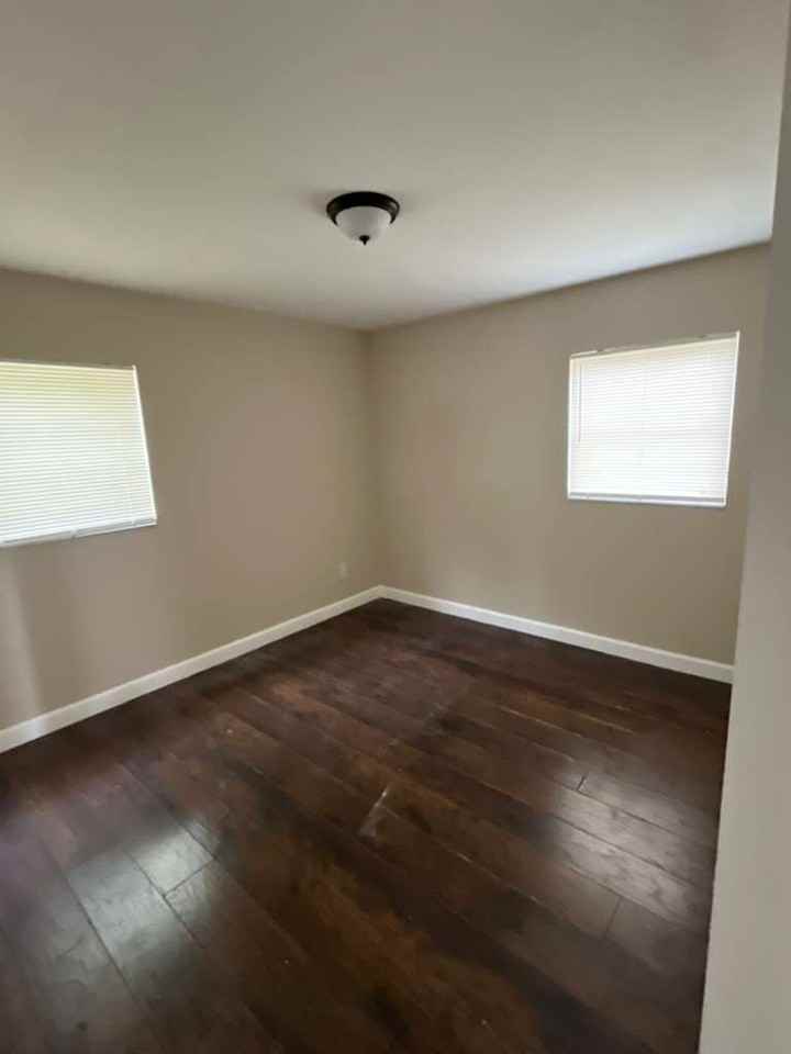 1732 Nw 6th Ter #1 - Photo 4 of 6