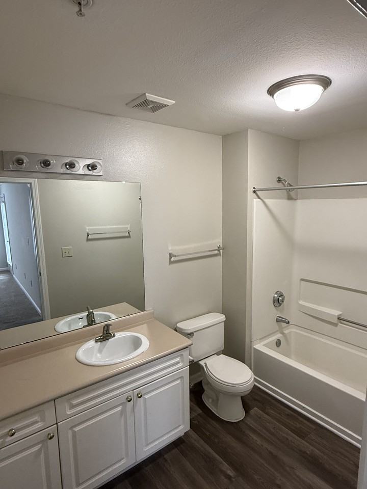 14 Hamiltons Bay Ct #14-538 - Photo 5 of 7
