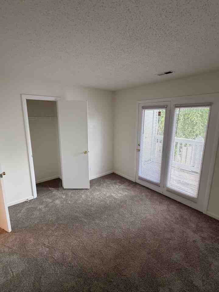 11 Hamiltons Bay Ct #11-821 - Photo 7 of 8