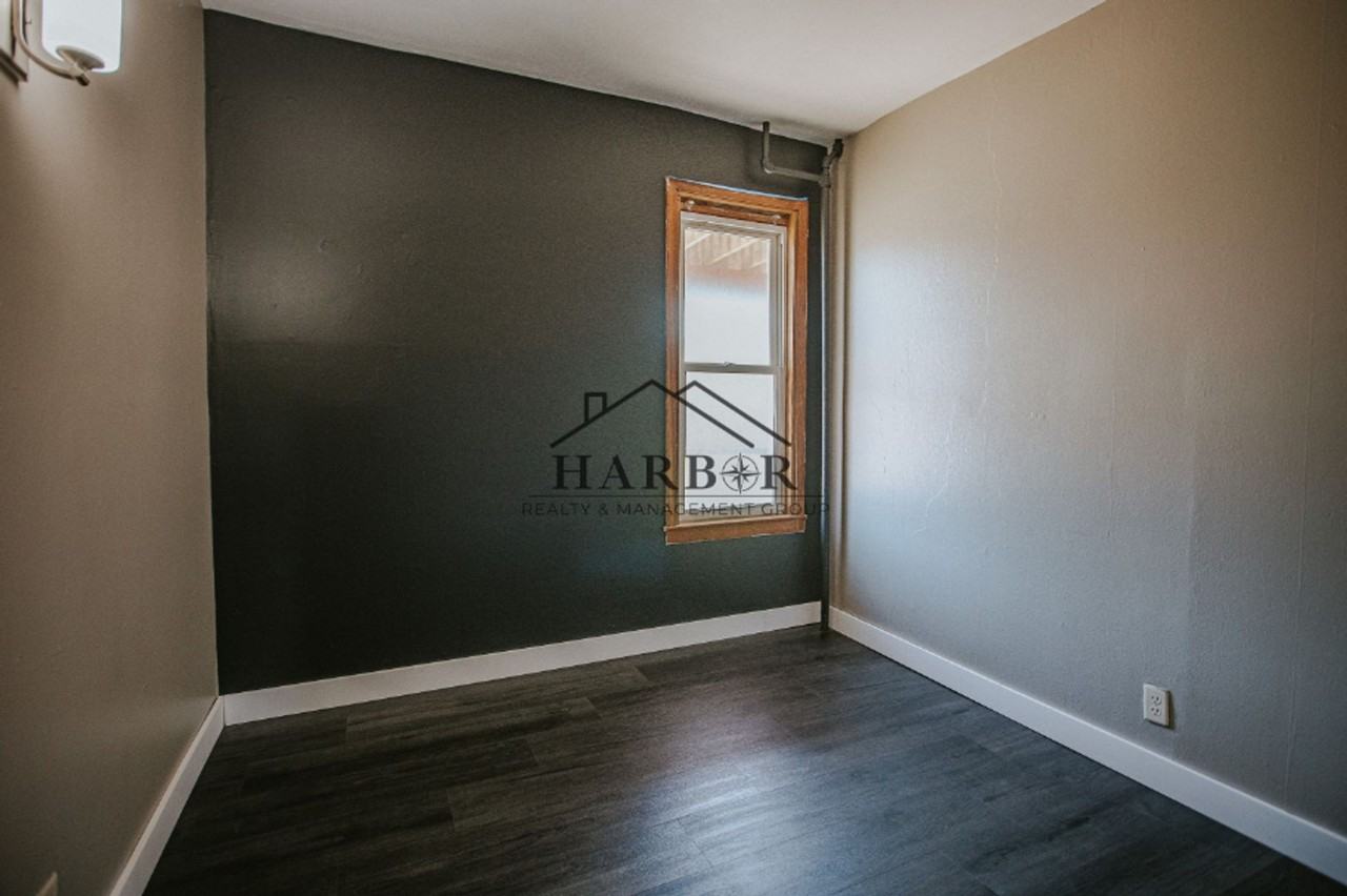 24 W Main St - Photo 7 of 26