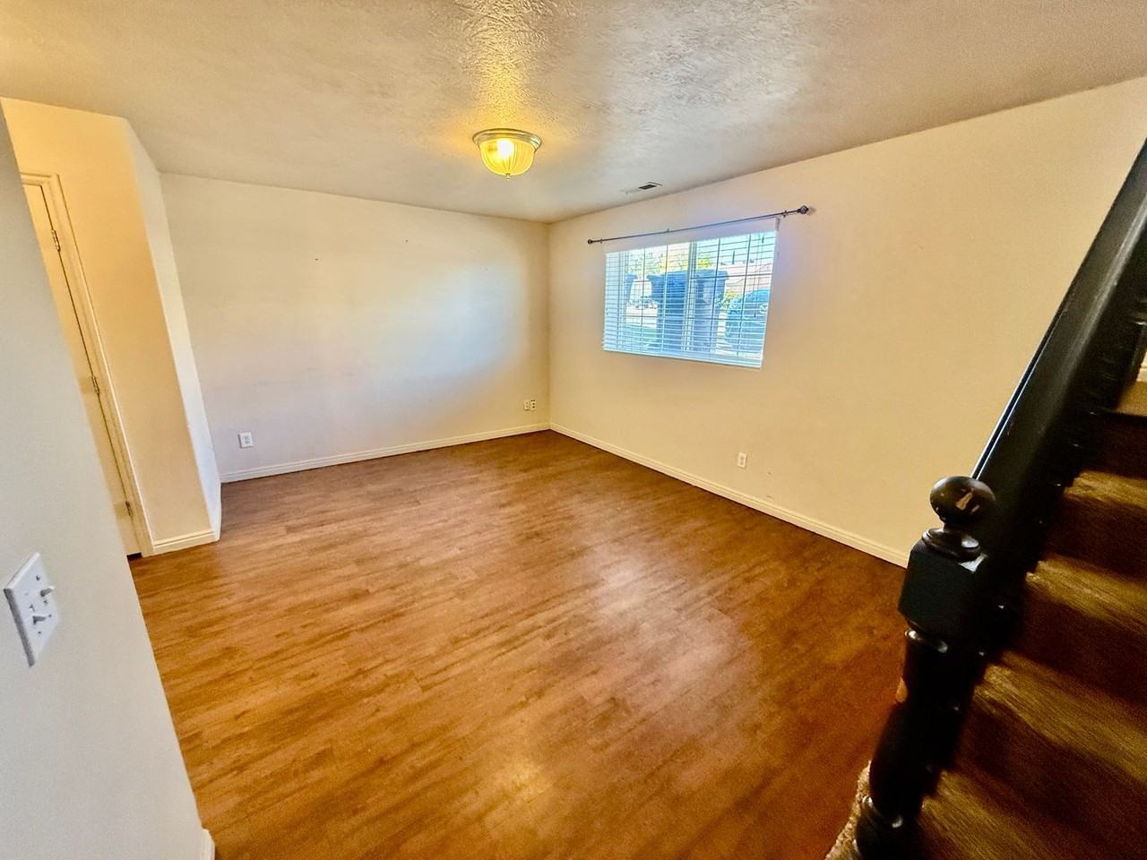 640 N 2720 E - Photo 3 of 20