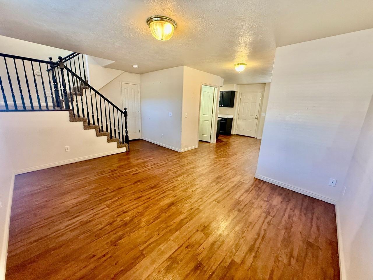 640 N 2720 E - Photo 4 of 20