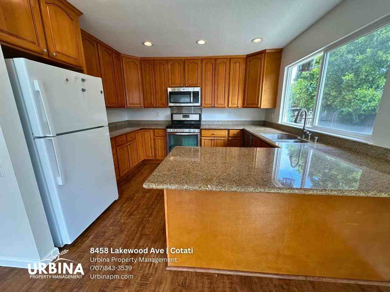 8458 Lakewood Ave - Photo 5 of 18