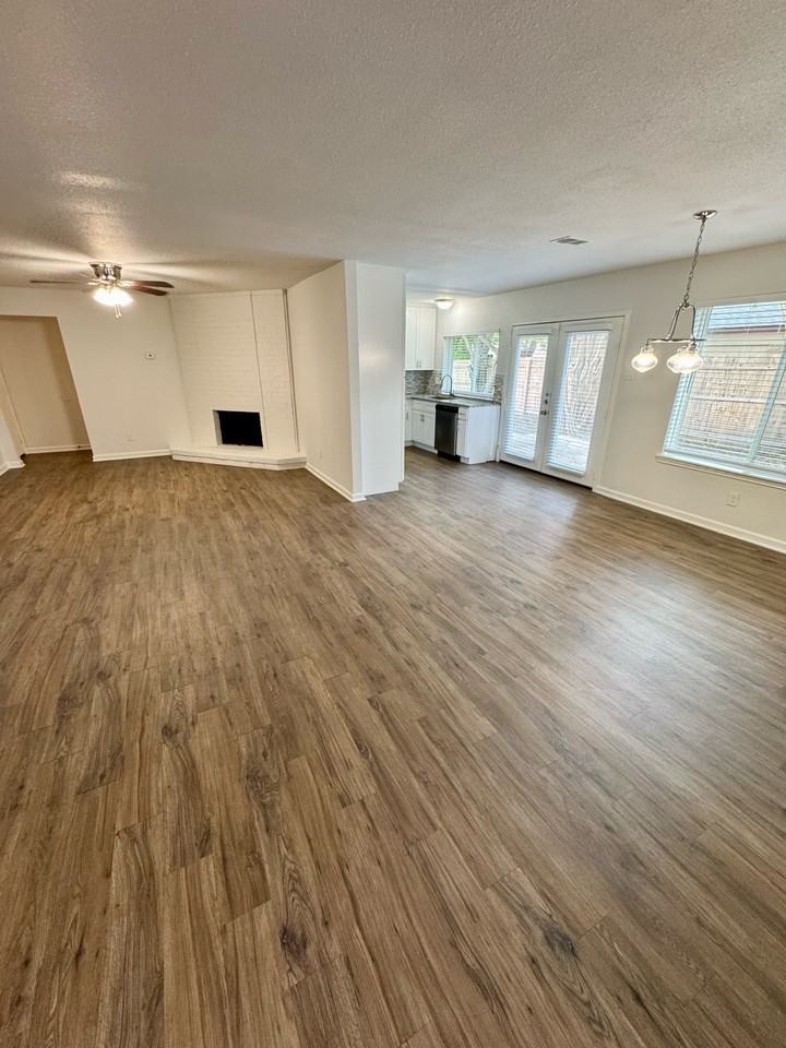 3003 Lemmontree Ln #1 - Photo 2 of 13