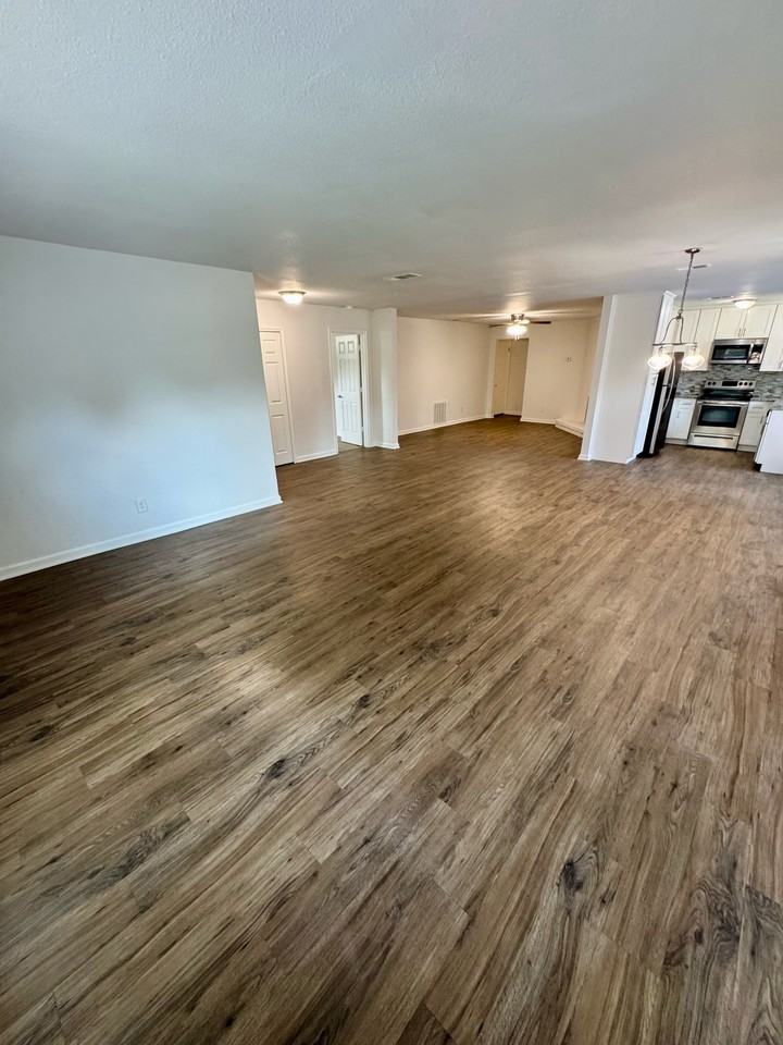 3003 Lemmontree Ln #1 - Photo 3 of 13