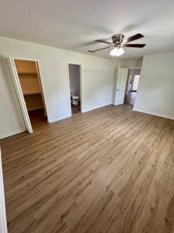 3003 Lemmontree Ln #1 - Photo 7 of 13