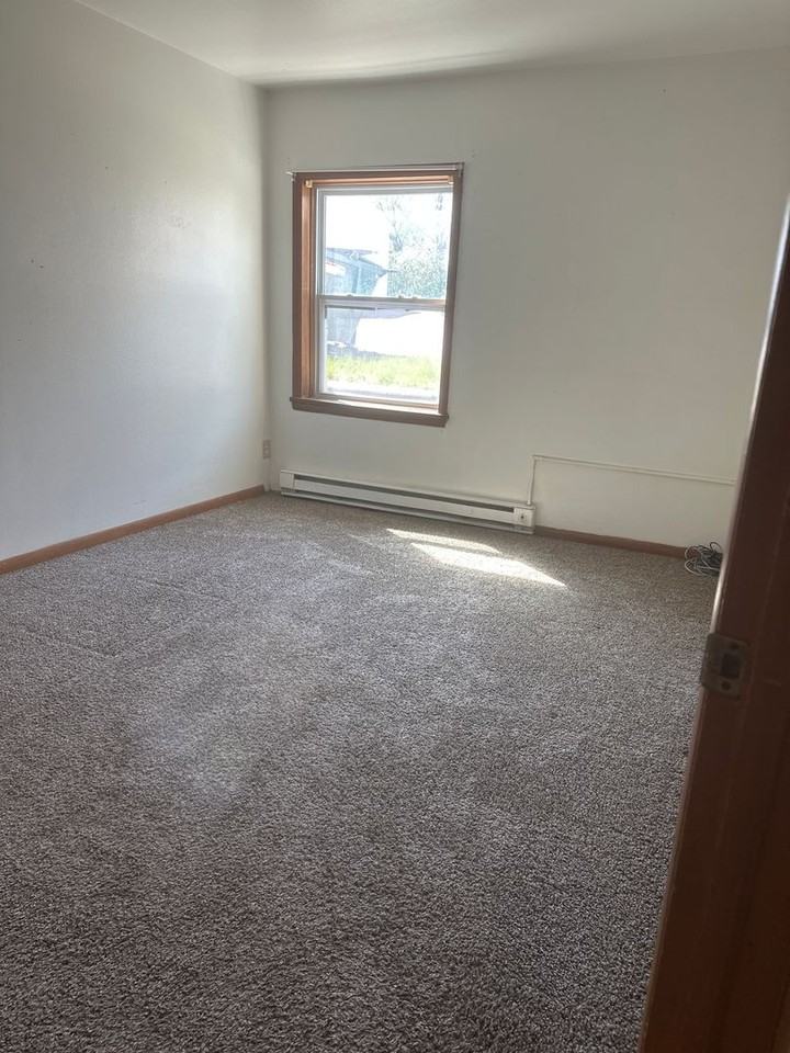 723 7th Ave N - Photo 7 of 11