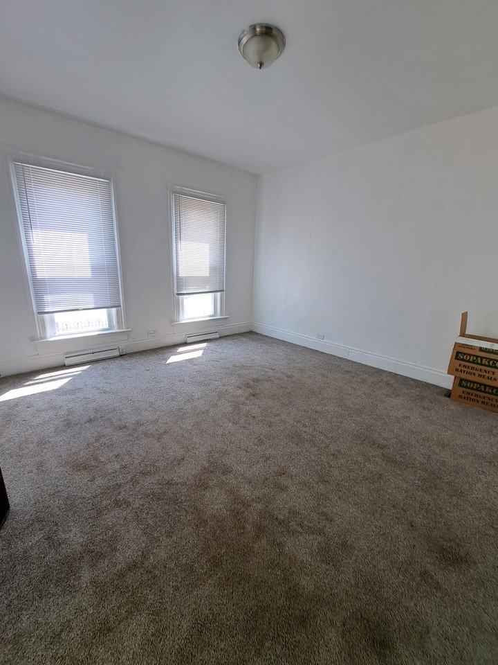 511 Parrot St #1 - Photo 2 of 12