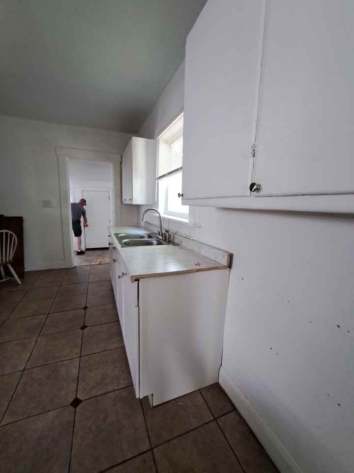 511 Parrot St #1 - Photo 5 of 12