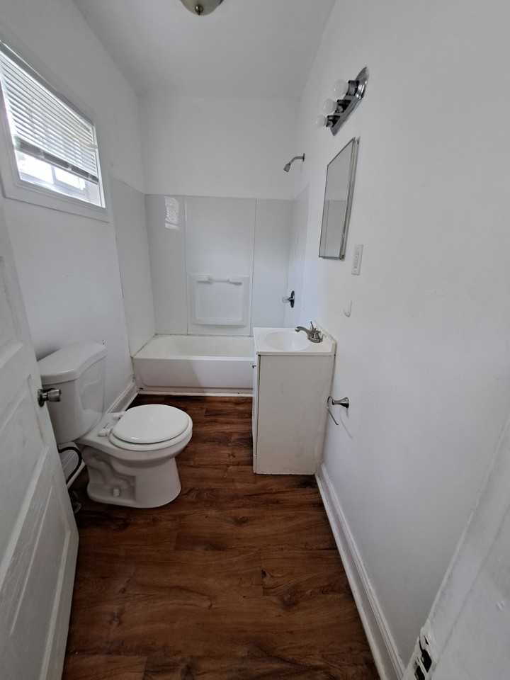 511 Parrot St #1 - Photo 6 of 12