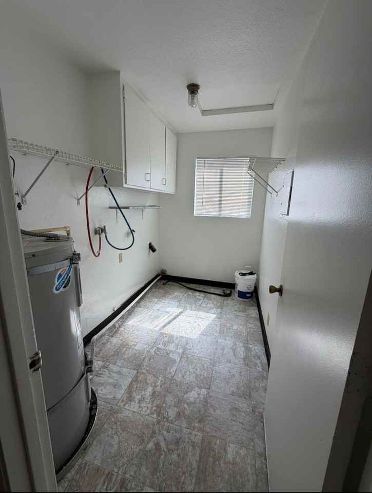 1006 2nd St #A - Photo 6 of 10