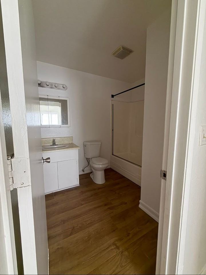 1006 2nd St #A - Photo 7 of 10