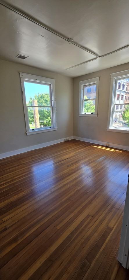 104 W Chestnut St Ste 3f #3F - Photo 7 of 16