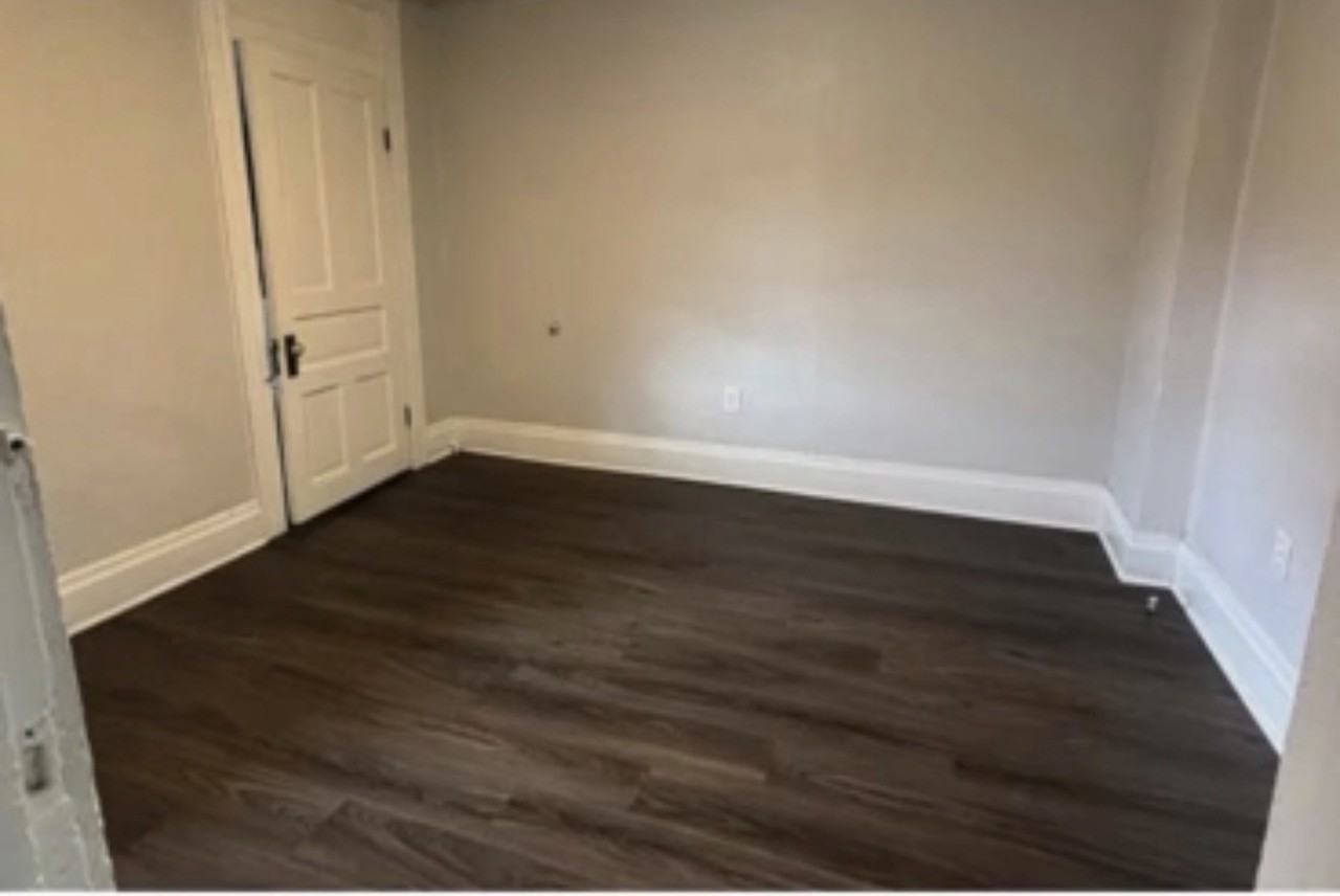 613 W Main St #613B - Photo 6 of 7