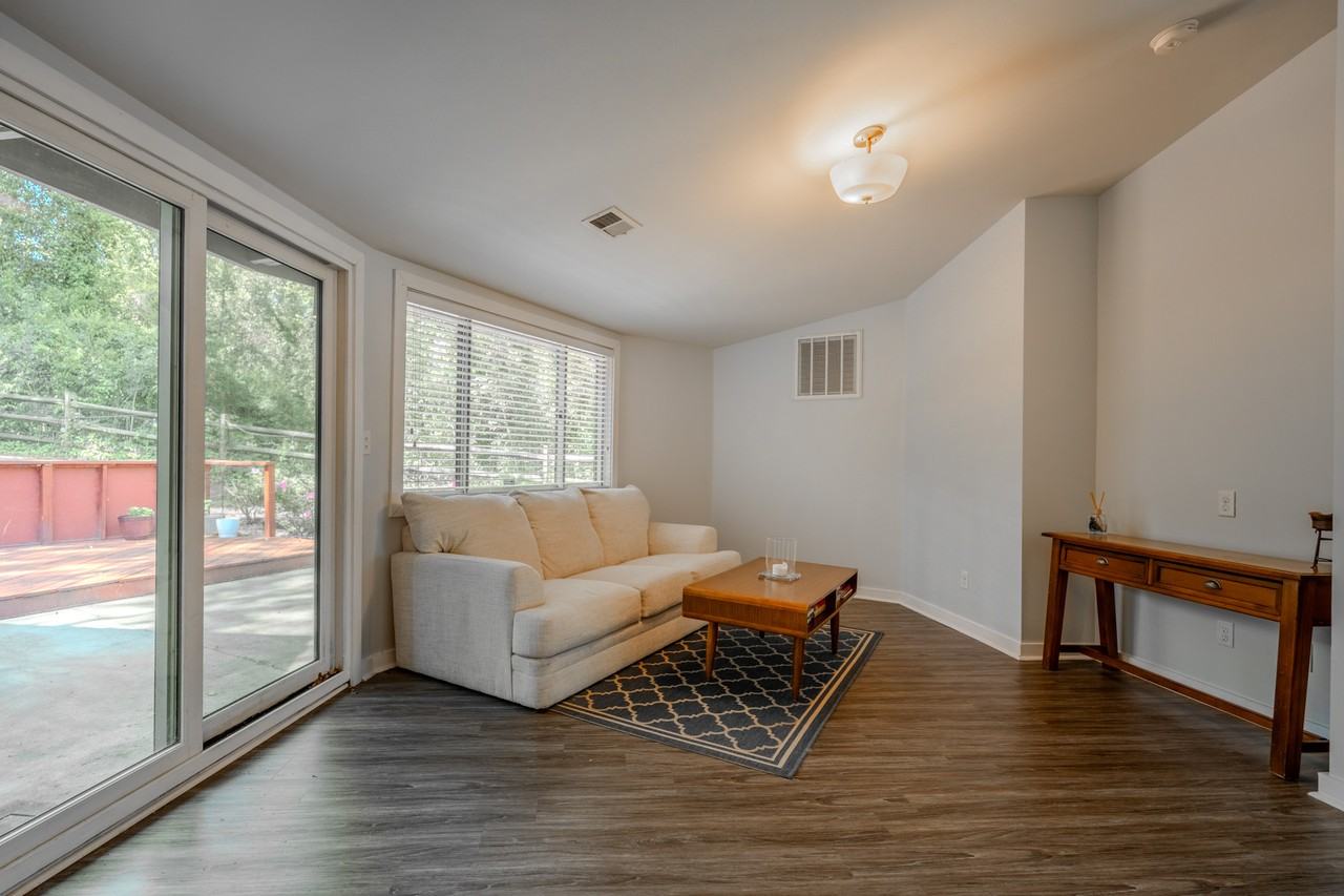 112 Scarlett St #1 - Photo 7 of 29