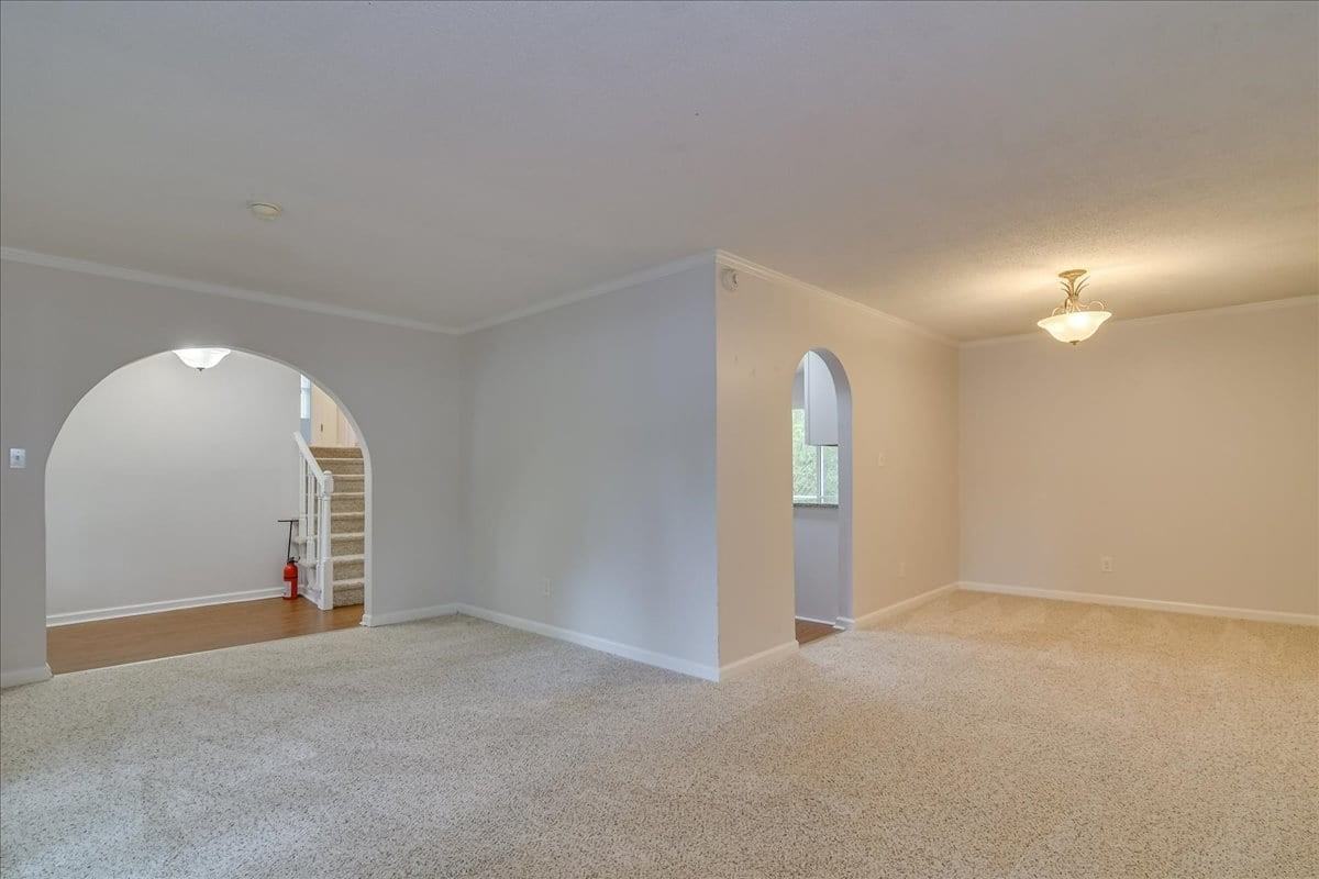303 Meadowlake Dr #1 - Photo 5 of 32