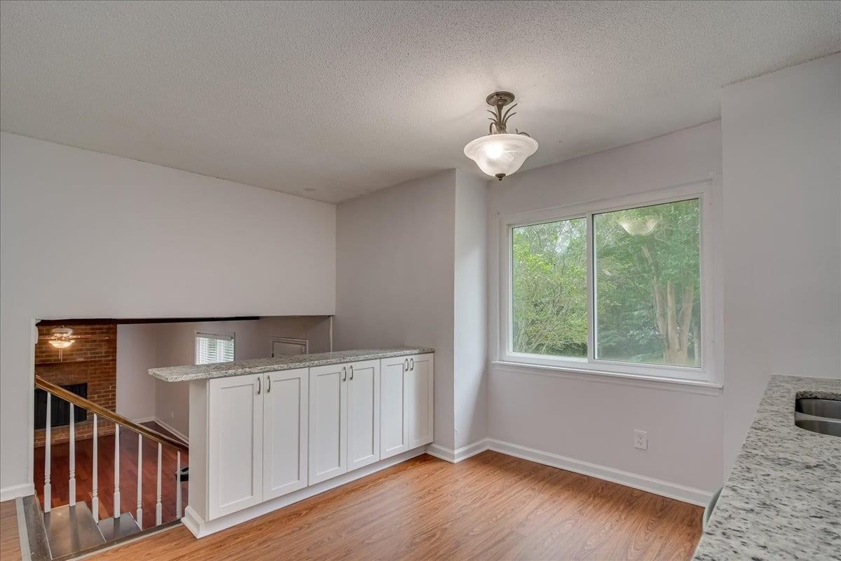303 Meadowlake Dr #1 - Photo 7 of 32