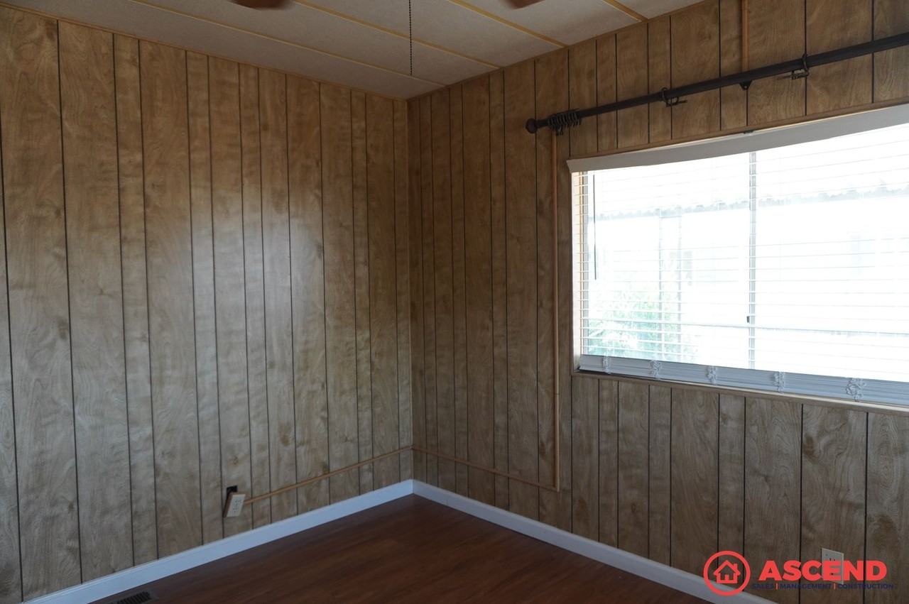 3605 Biltmore Ln - Photo 2 of 3