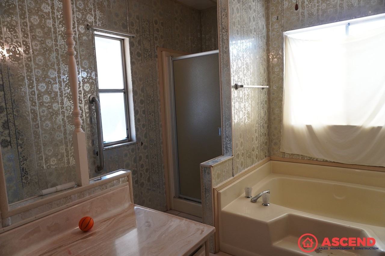 3605 Biltmore Ln - Photo 3 of 3