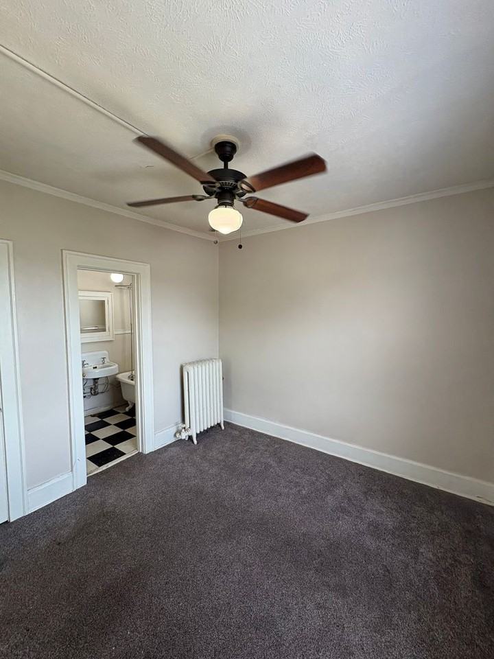 2464 Harney Street - Photo 5 of 16