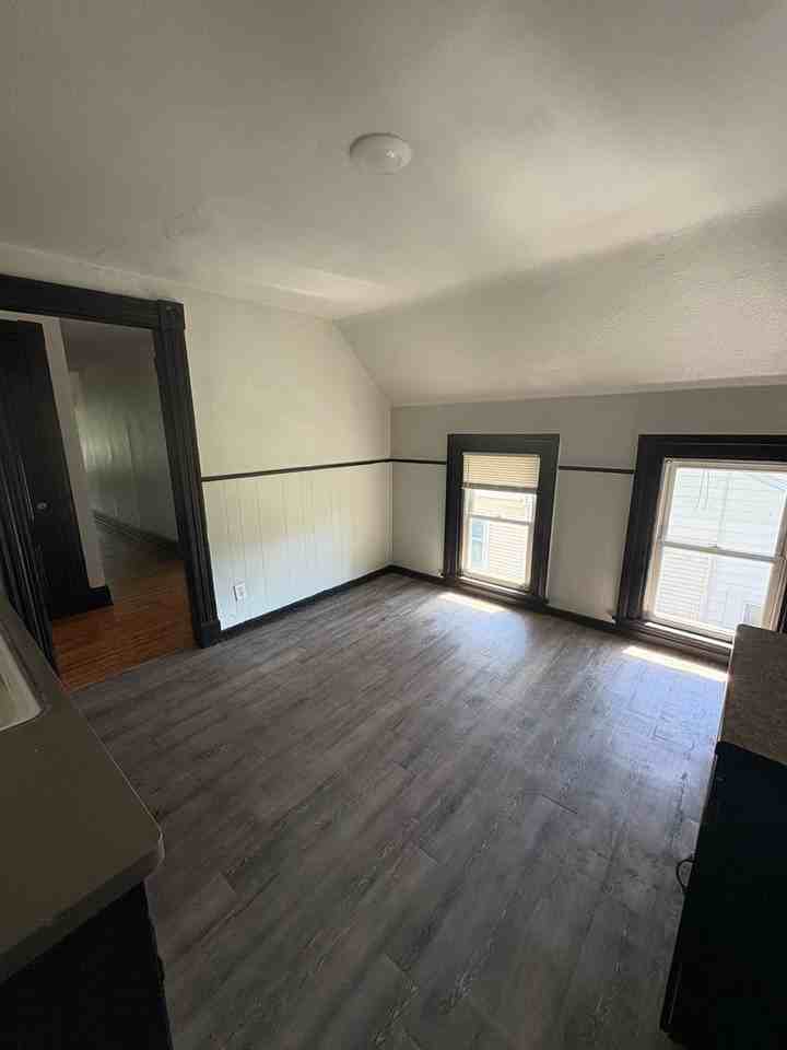 629 Jay St - Photo 2 of 8