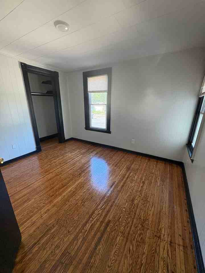 629 Jay St - Photo 6 of 8