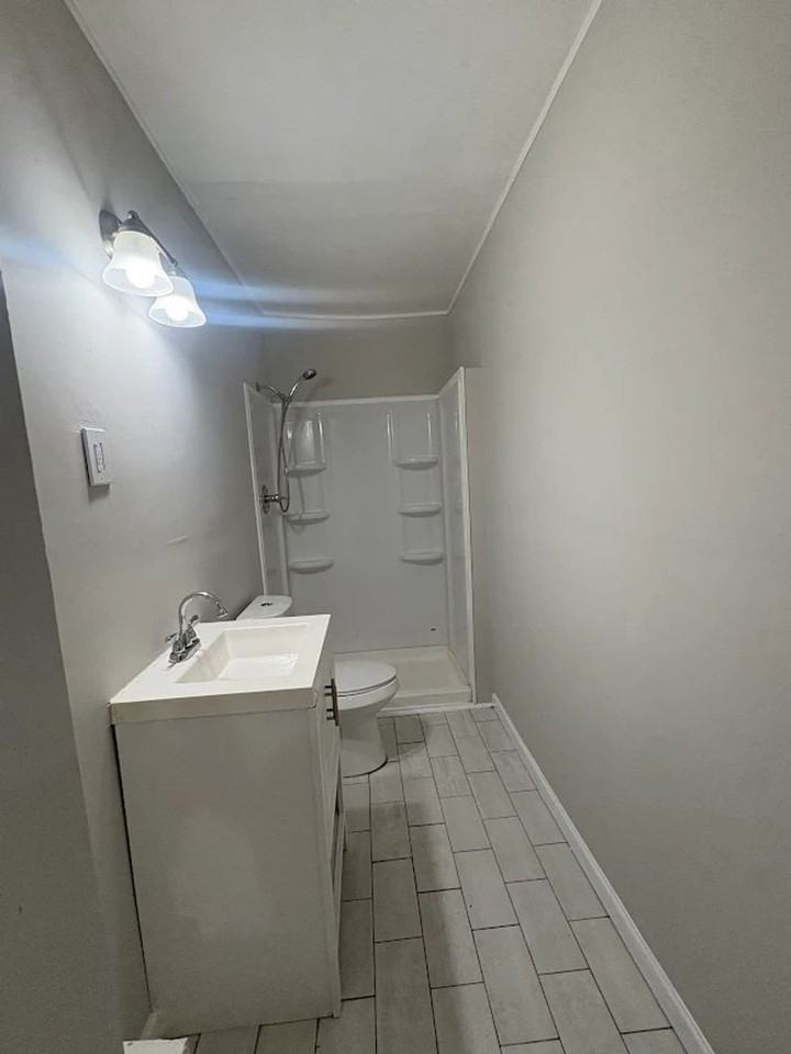 1648 Mary George Ave Nw - Photo 5 of 10