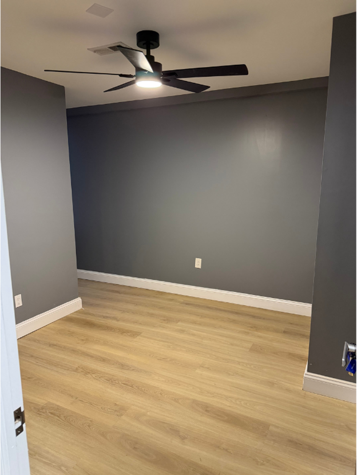 427 South Augusta Avenue - Photo 2 of 27