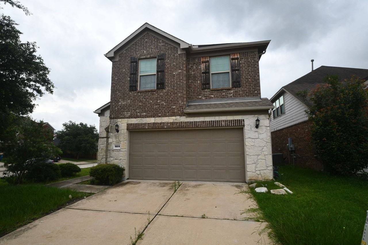 16614 Spirit Lake Ct