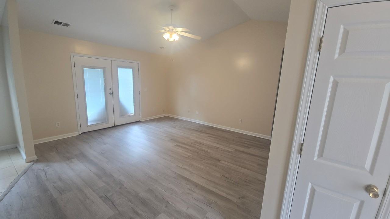 514 Heron Dr - Photo 2 of 20