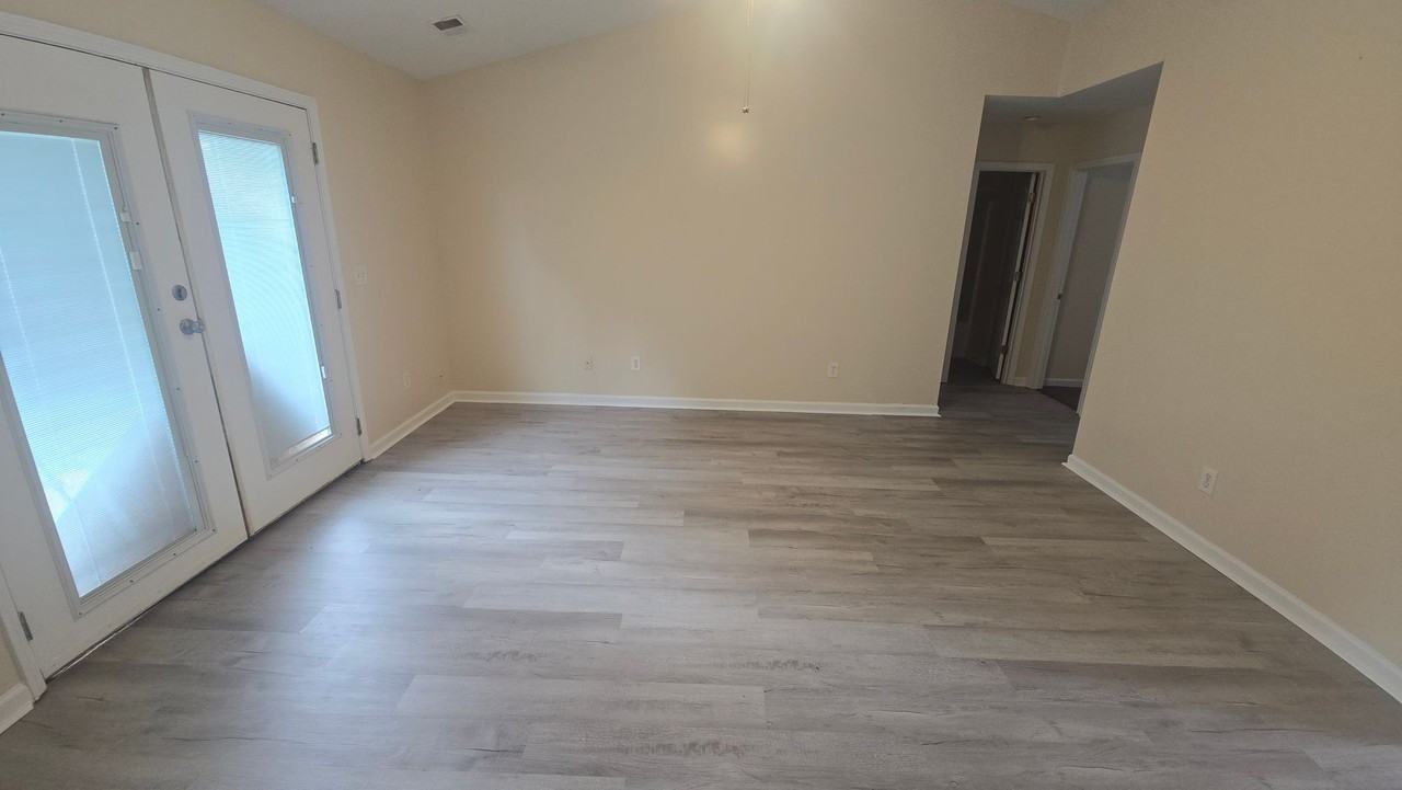 514 Heron Dr - Photo 3 of 20