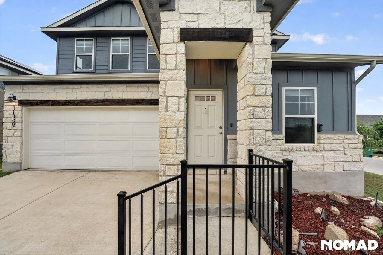 11809 Lily Branch Ln - Photo 3 of 26