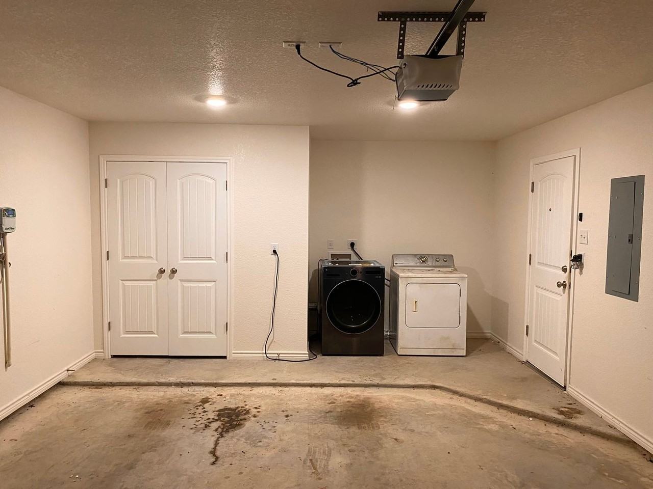 909 E Mary Jane Dr - Photo 3 of 17