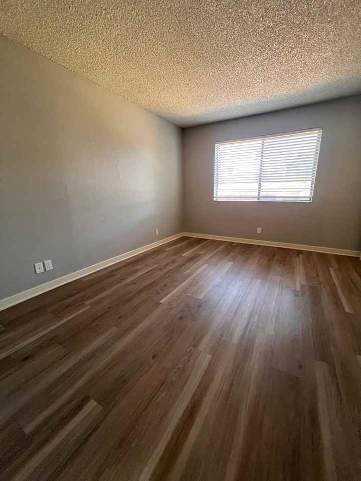 Public 1830 Apartments - Photo 6 of 19