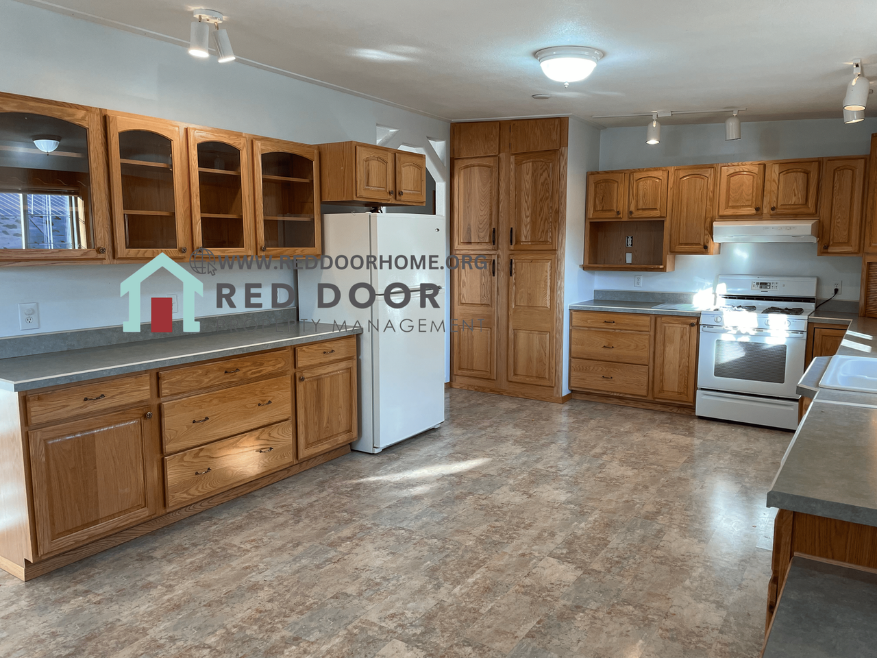 2408 Main St - Photo 3 of 17