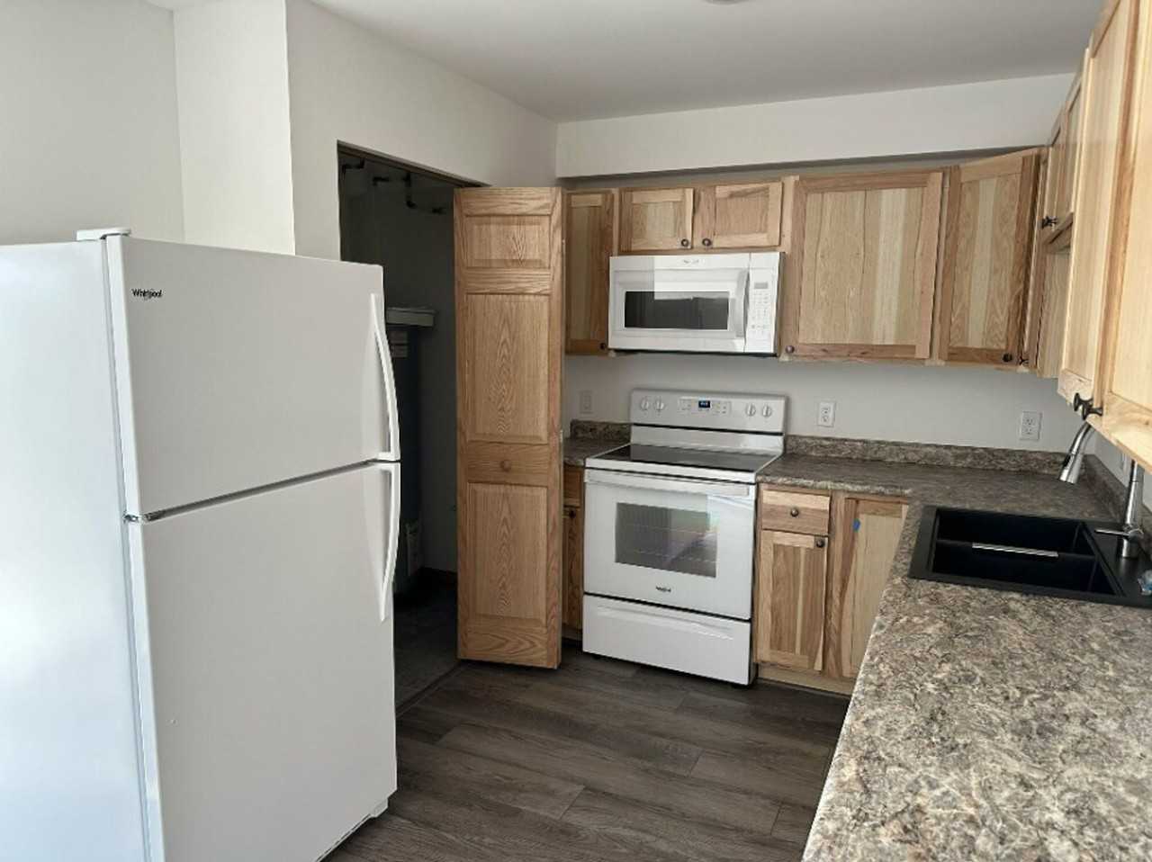 Lake Country Apartments - Photo 3 of 7