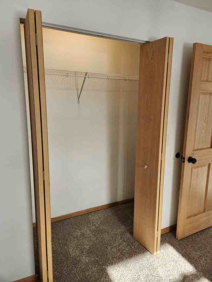 Lake Country Apartments - Photo 5 of 7
