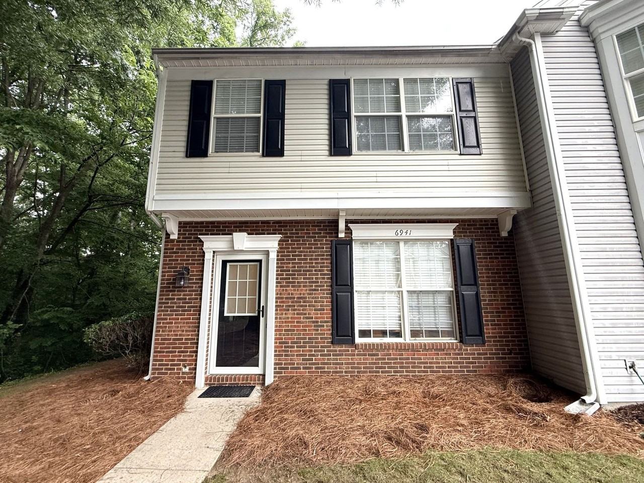 6941 Rothchild Dr
