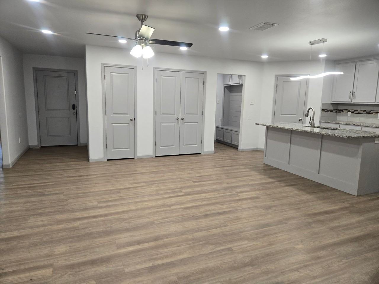 2108 88th St - Photo 3 of 26